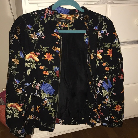 Zara Jackets & Blazers - NWOT Zara Floral Bomber Jacket
